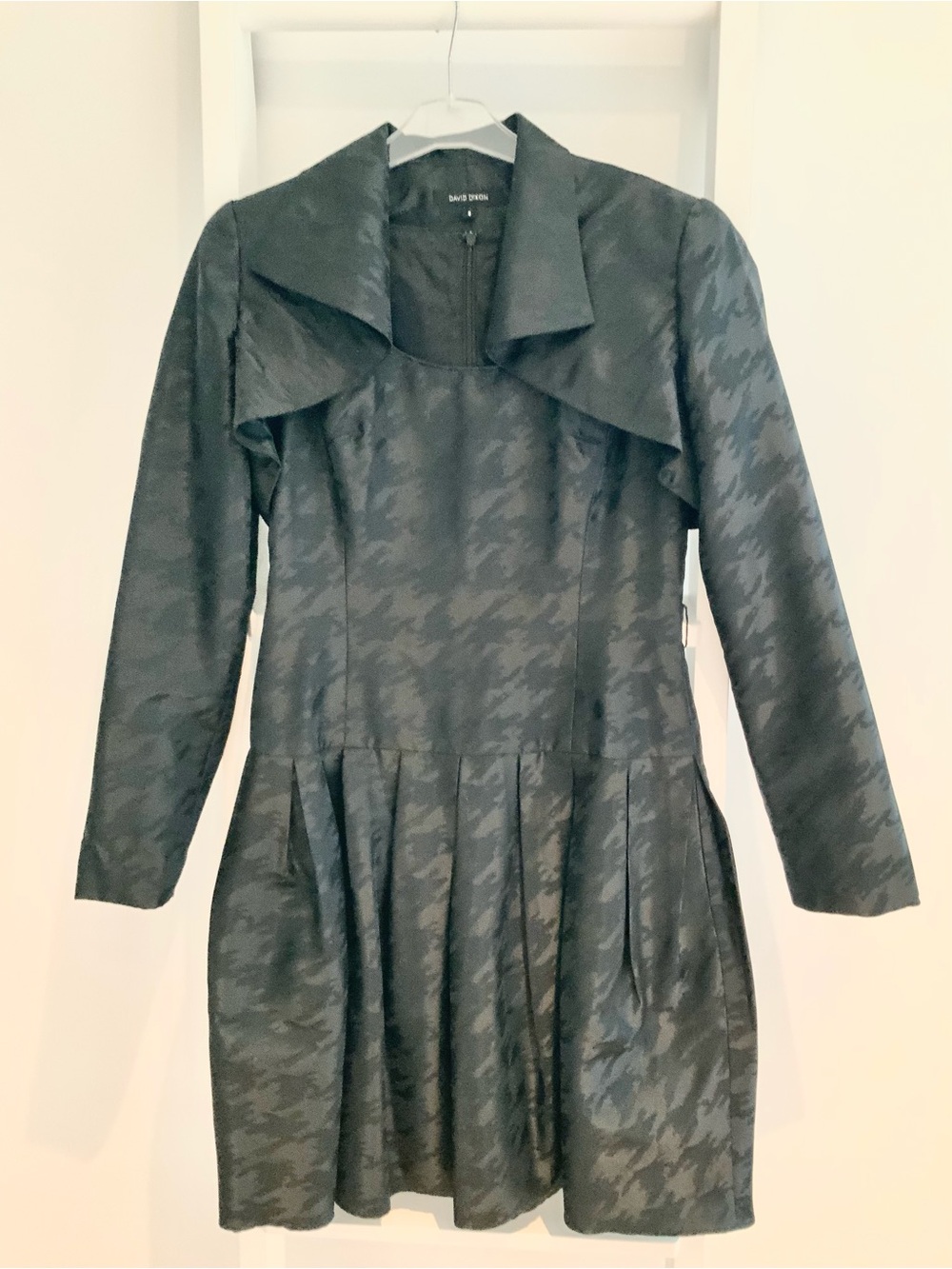 Elegant Black Houndstooth Pleated Midi Dress